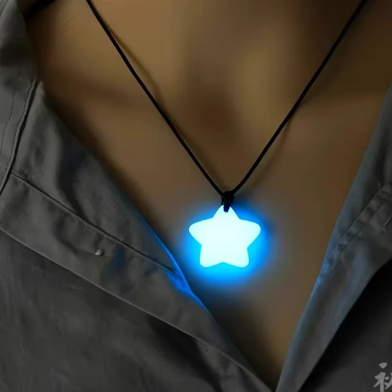 Glow In Dark Stars - Karanlıkta Parlayan Yıldız Şanslı Yeşim Kolye